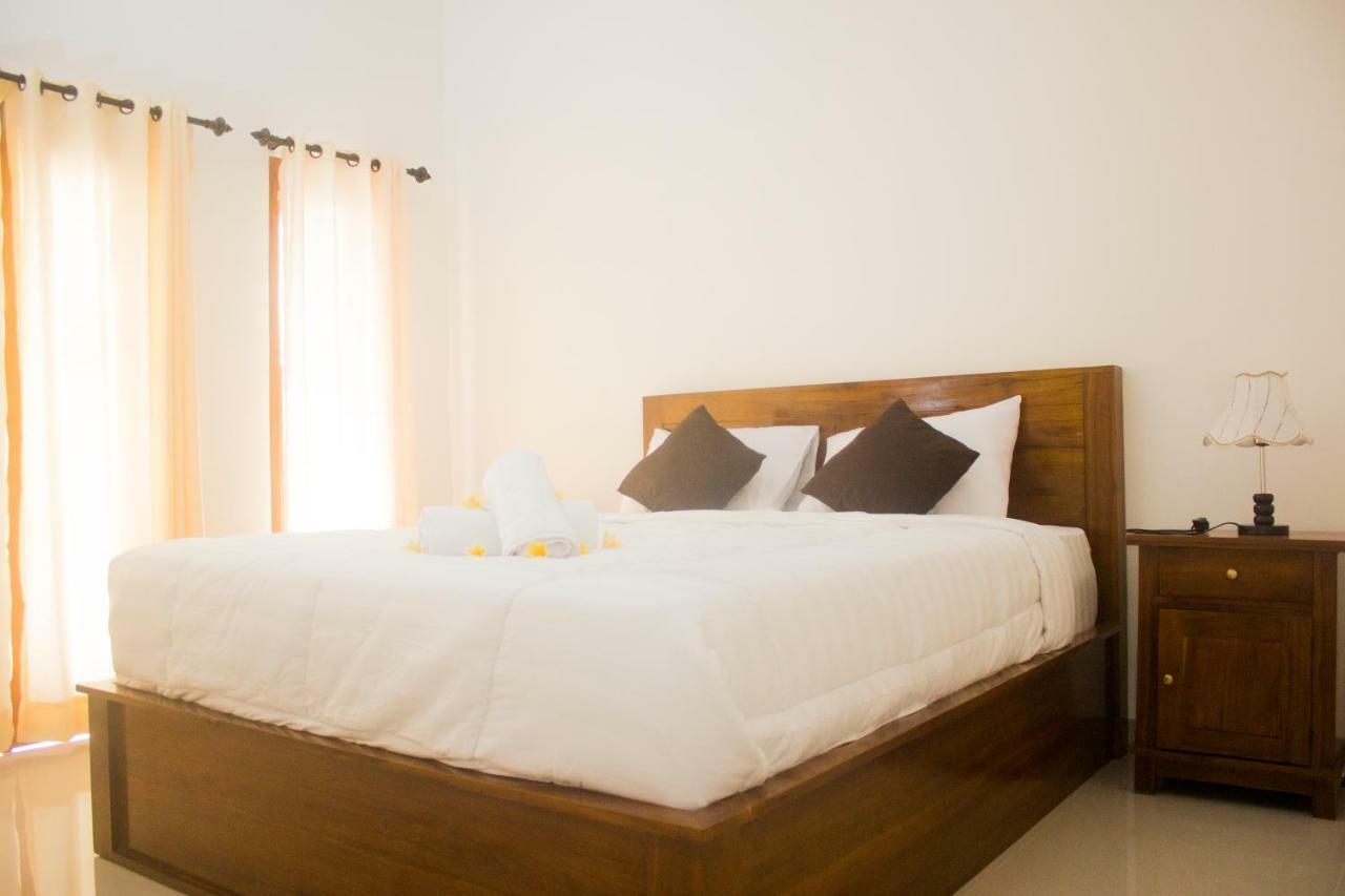 Miko Bali Rumah pedesaan