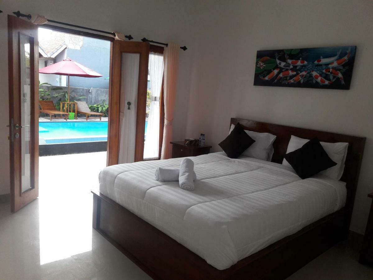 Miko Bali *