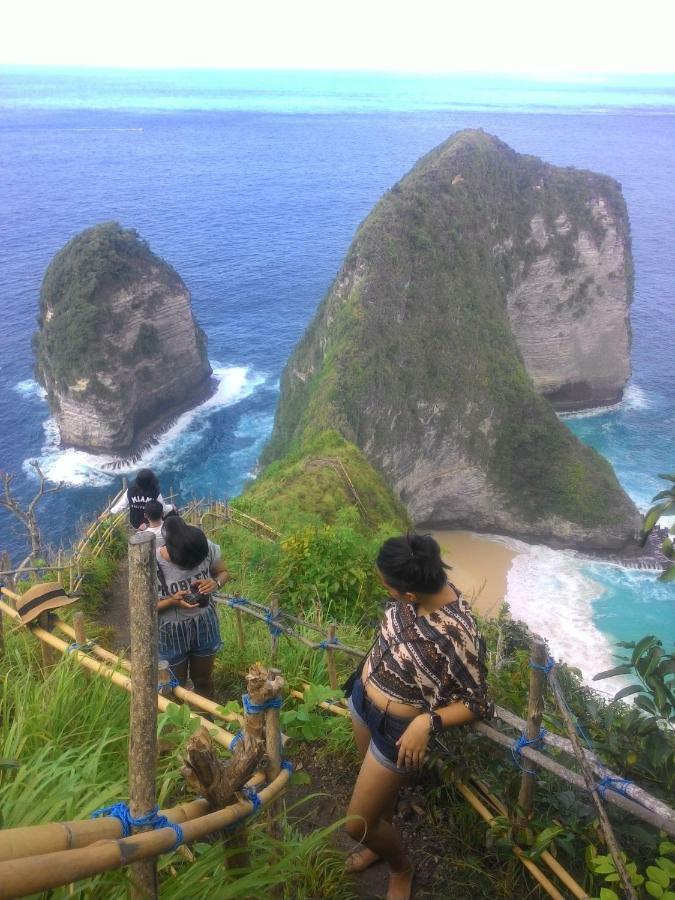 Miko Bali Toyapakeh