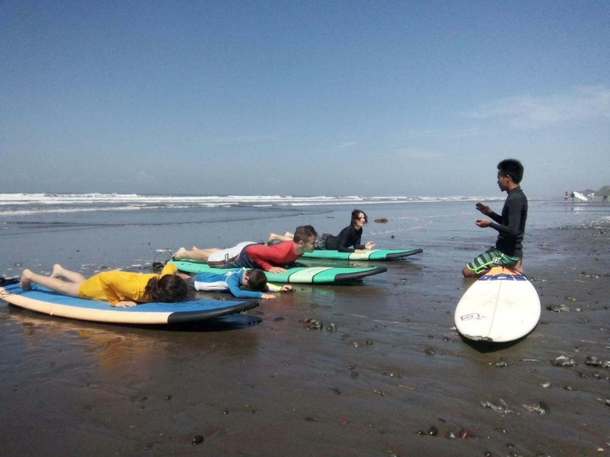 Guest house The Nyamo Surf &