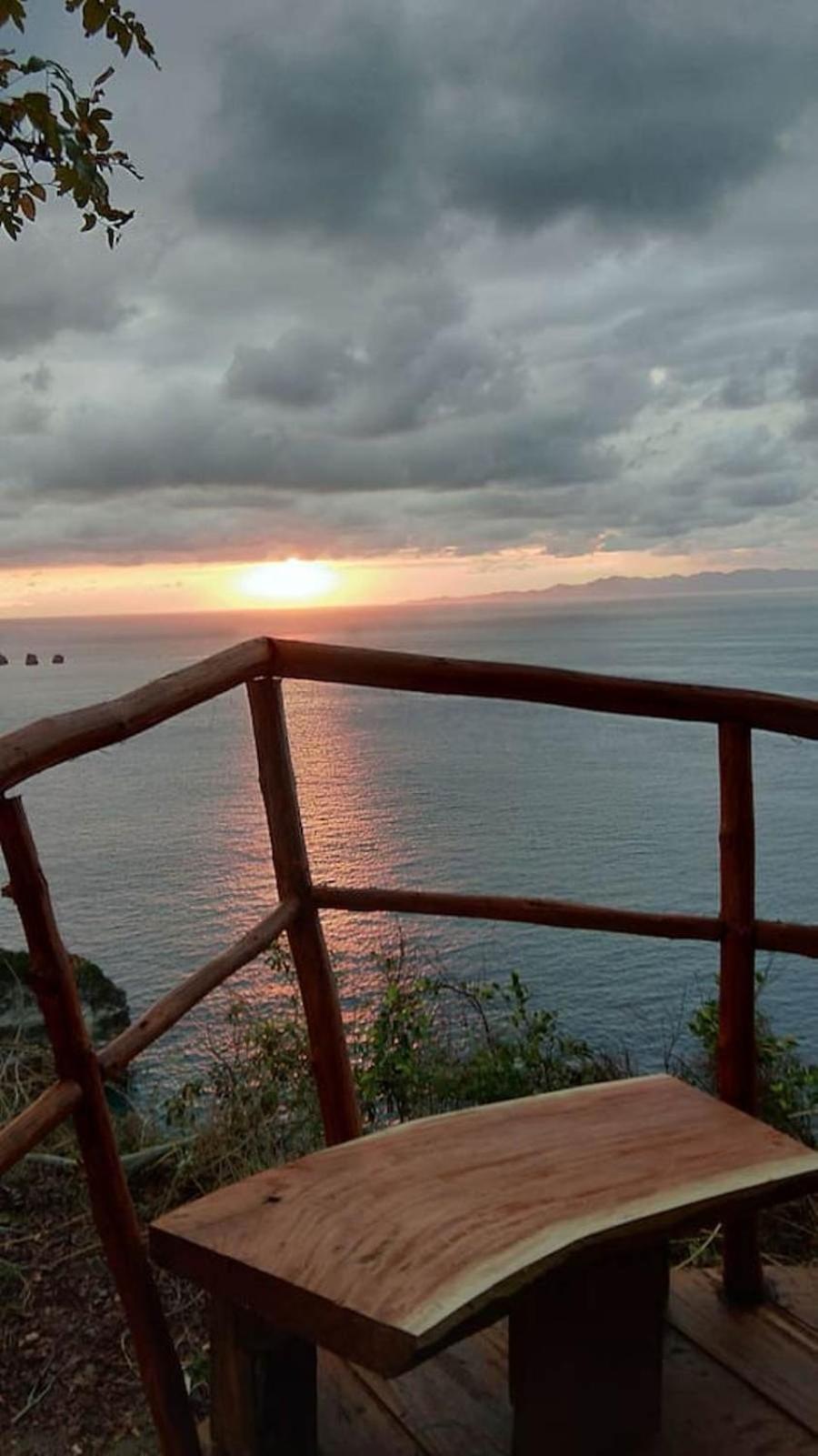Eco-tourist Dreamstay Treehouse Holiday park