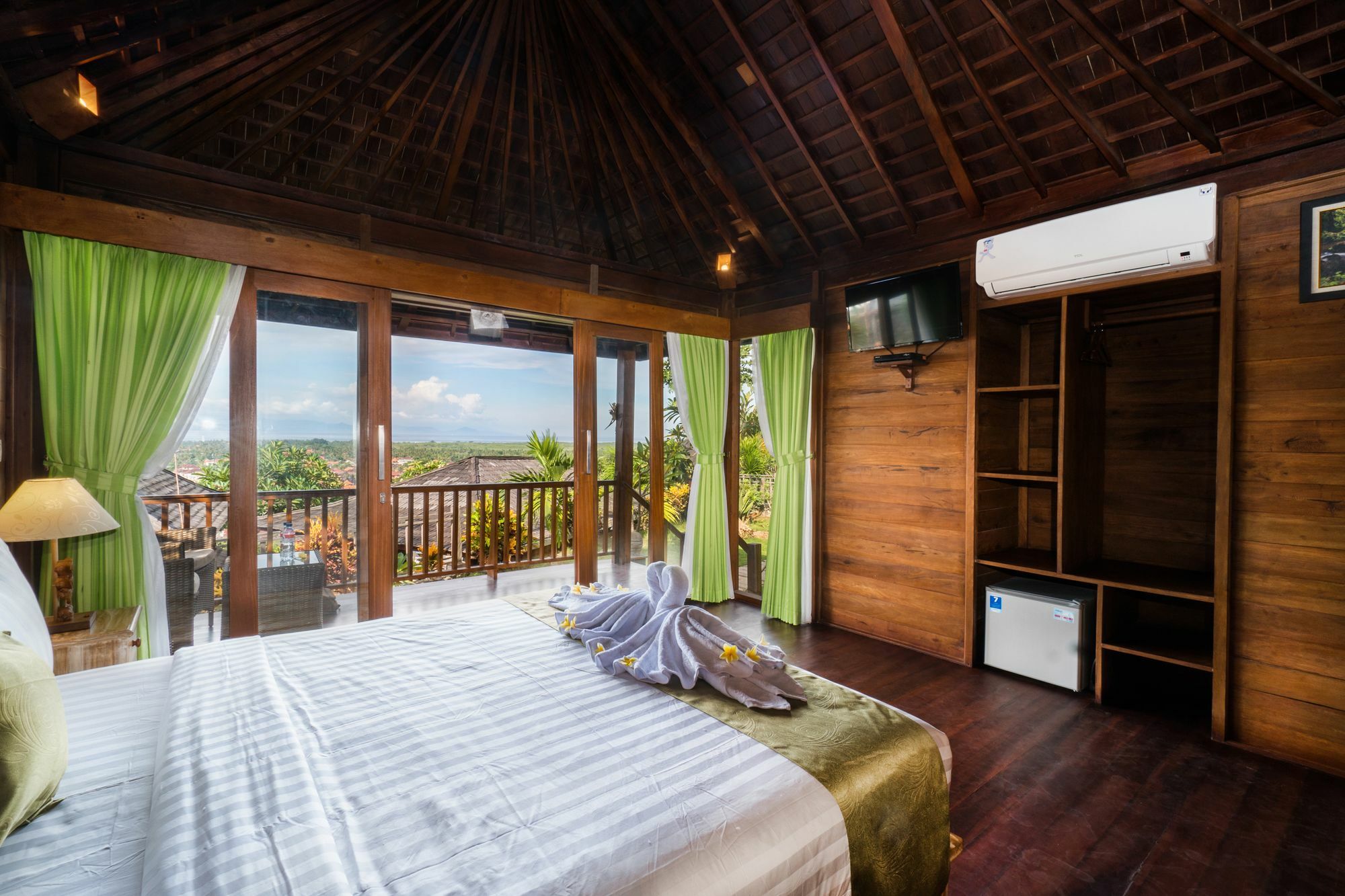 Holiday park Jenggala Hill 4*