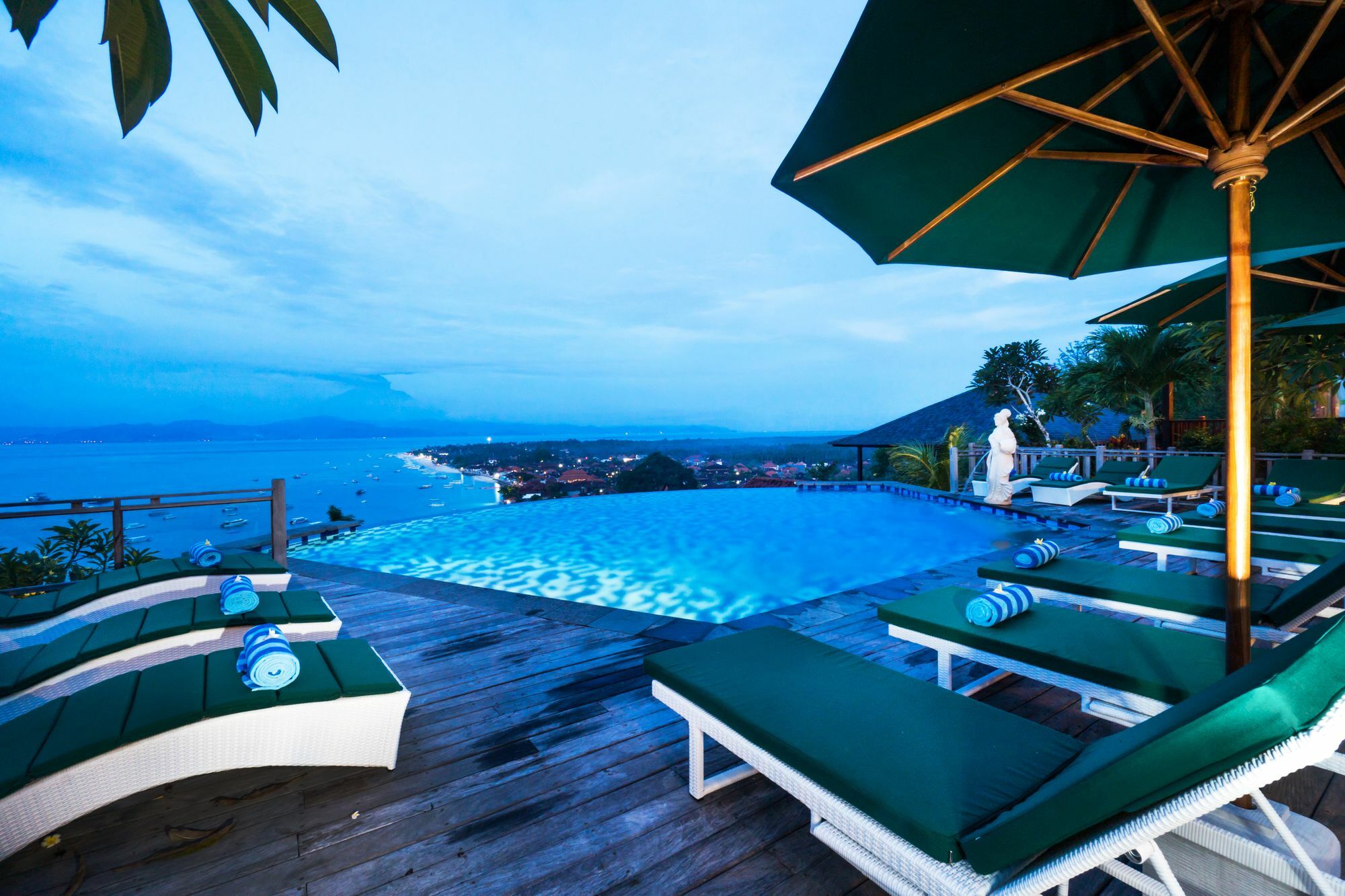 Jenggala Hill Holiday park 4*