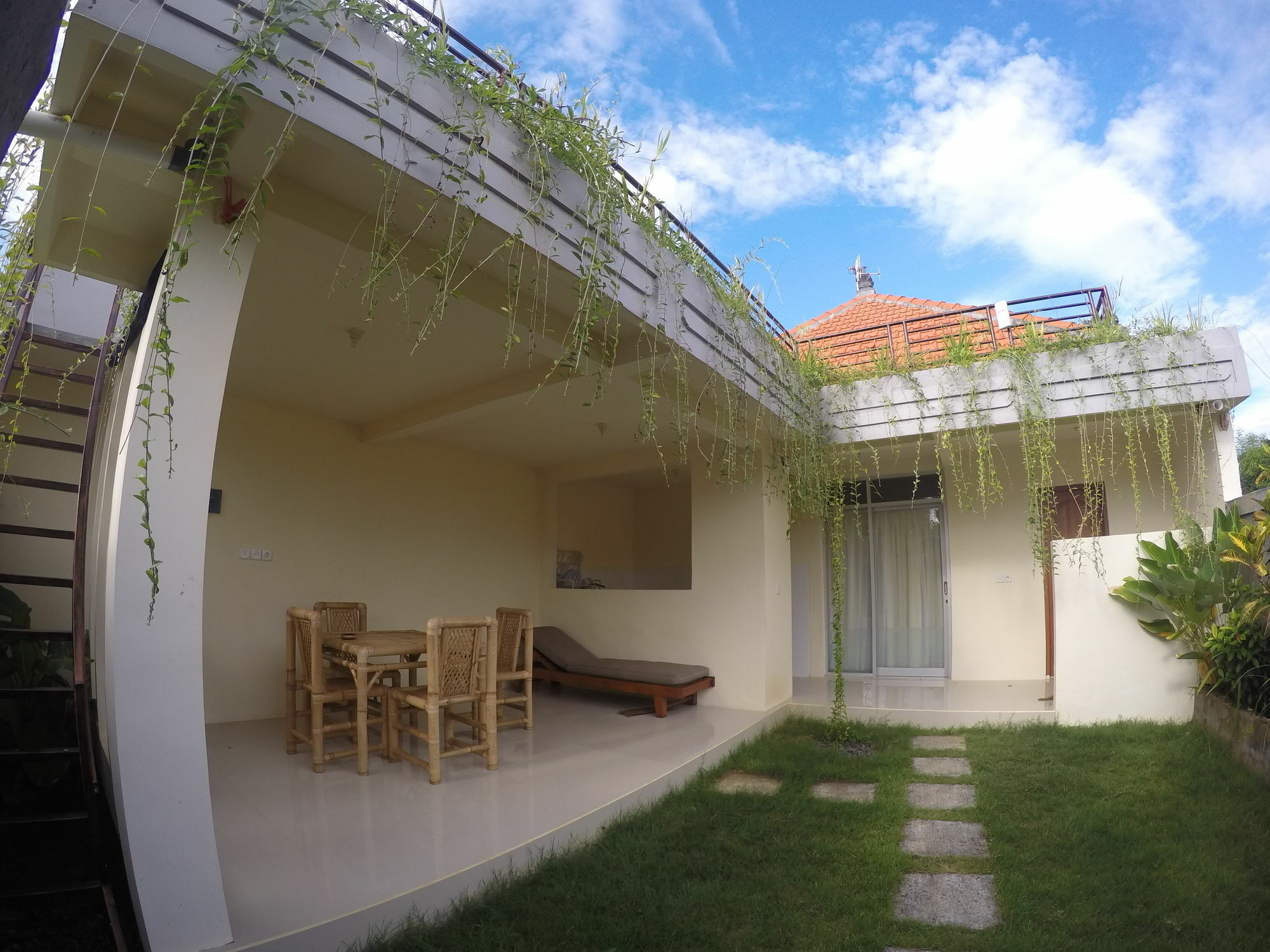 Homestay Pandawa Beach Homestay *