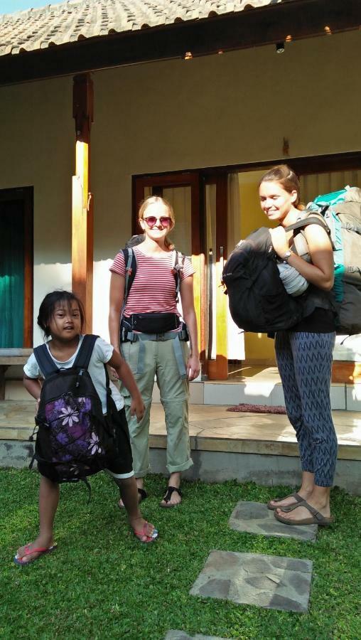 Memes House Backpacker