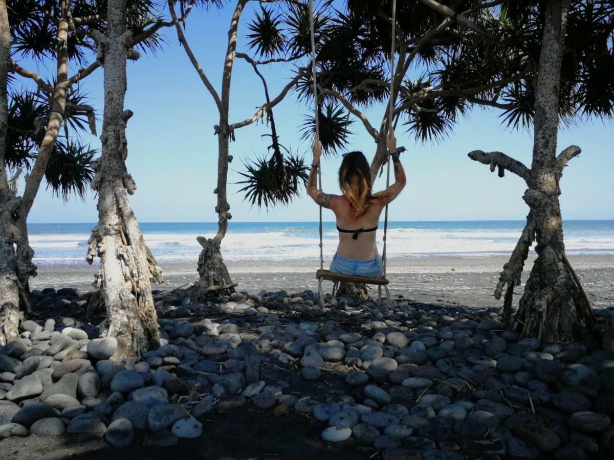 Guest house The Nyamo Surf & Pulukan