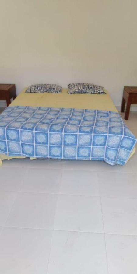 Izaac's Bed & Breakfast Lovina (Bali)