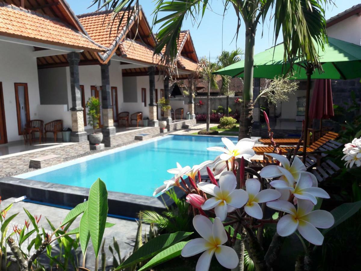 Miko Bali Toyapakeh
