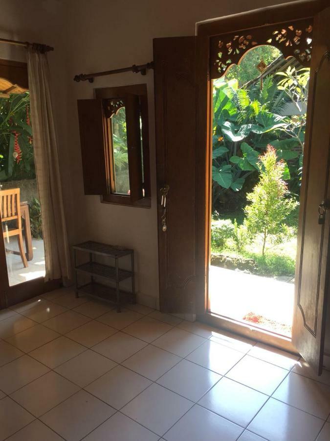 Barclona Lovina Apartemen Buleleng (Bali)