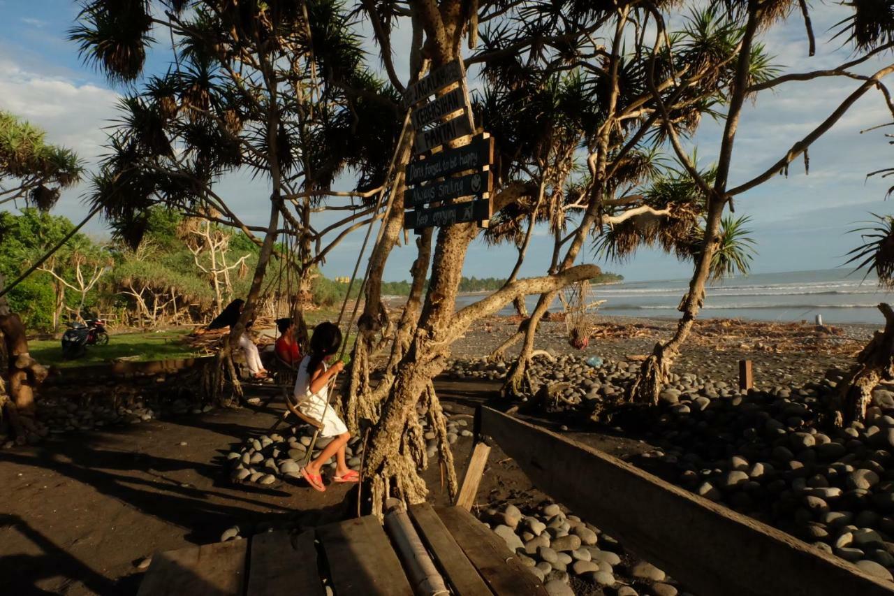 The Nyamo Surf & Guest house