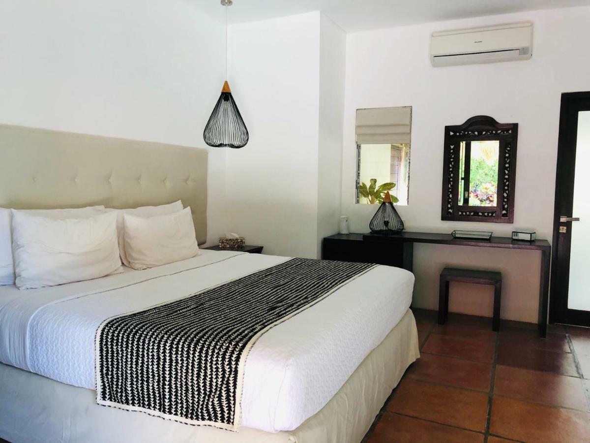 Elleo Villa *
