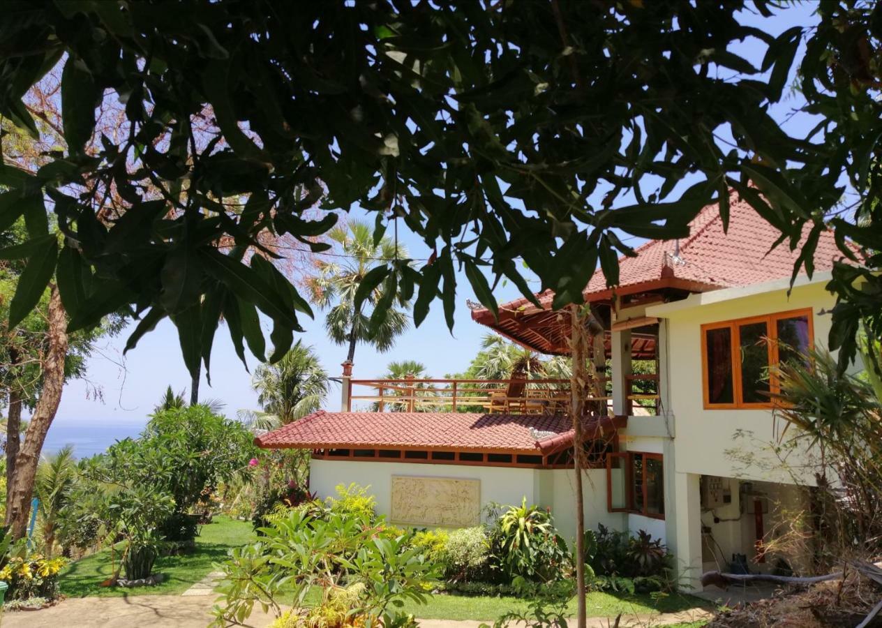 Cantik Sambirenteng Bed & Breakfast Gretek
