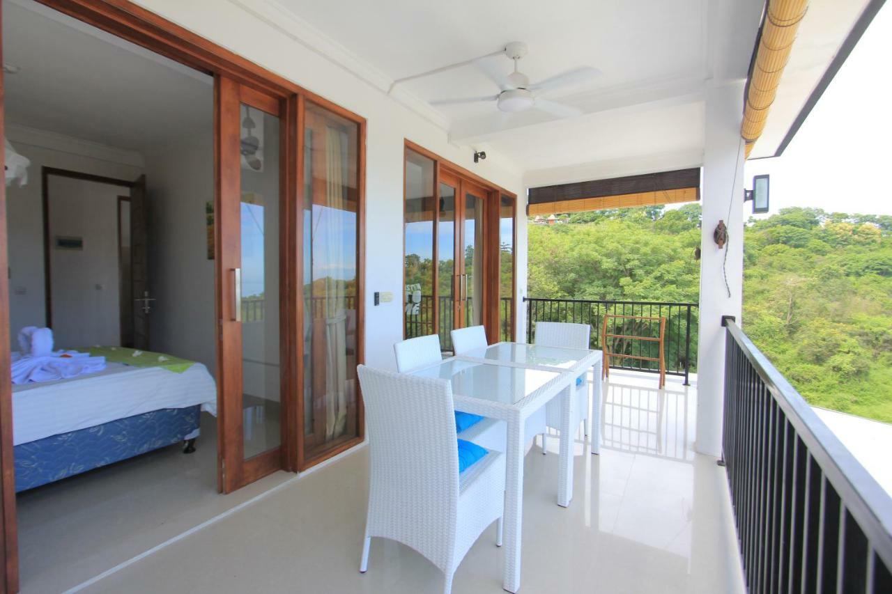 Villa Rinisha Rumah Senja Temukus