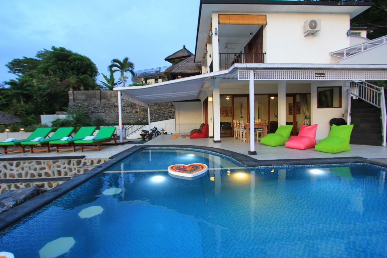 Rinisha Rumah Senja Temukus Villa