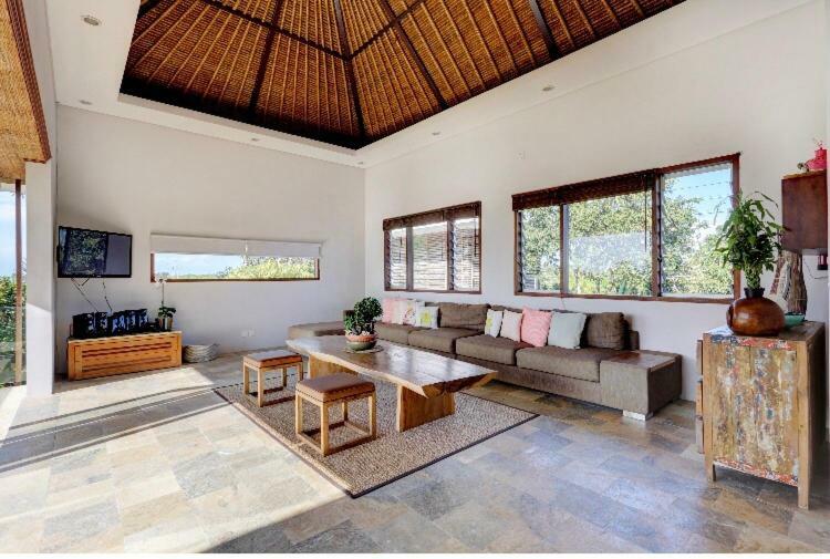 Indah Balangan Villa *