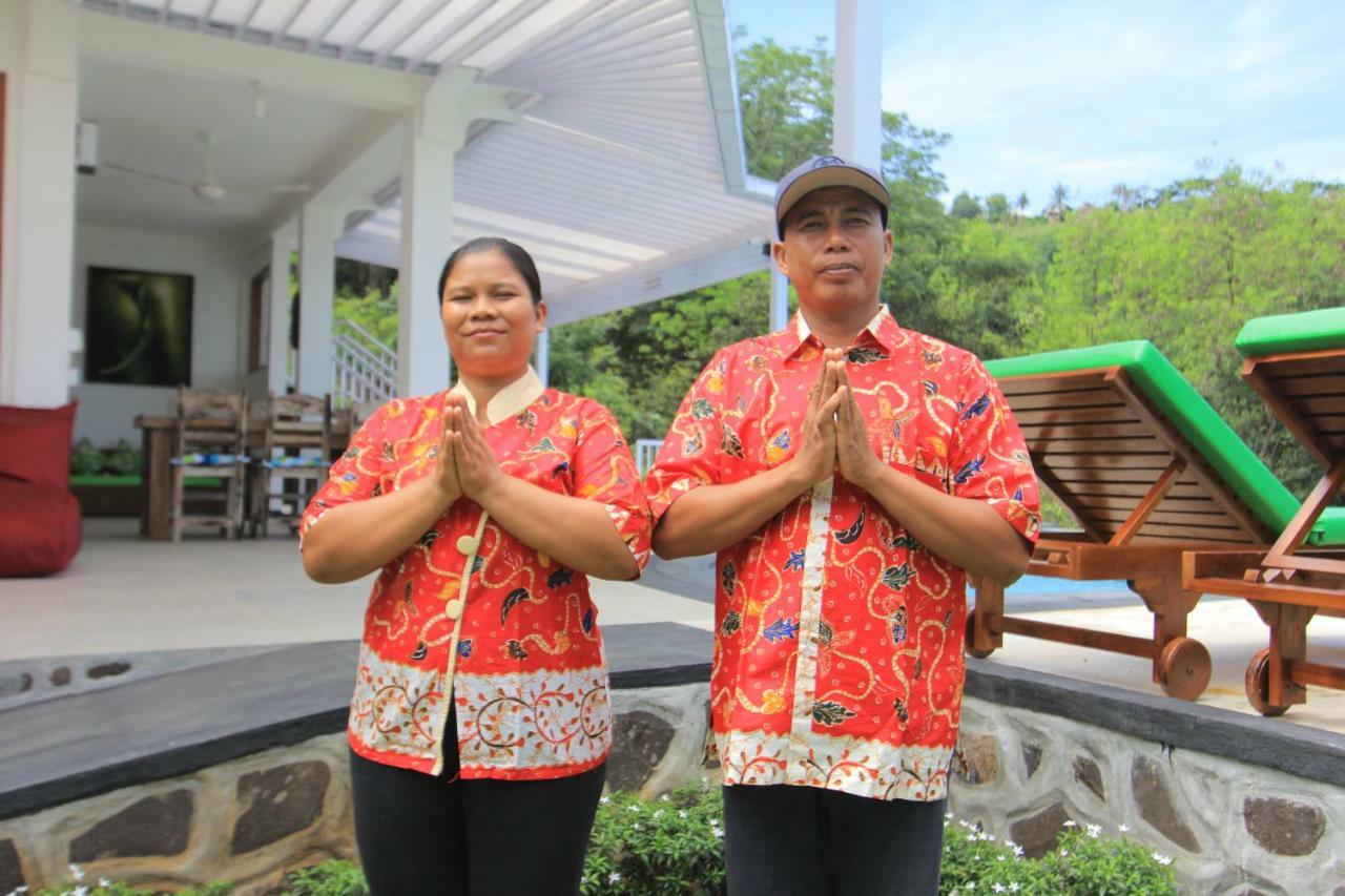 Rinisha Rumah Senja Temukus Villa Lovina (Bali)