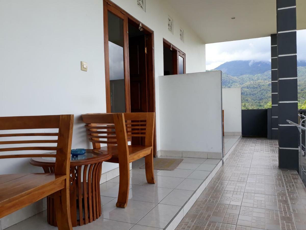 Homestay One And Warung Munduk (Bali)