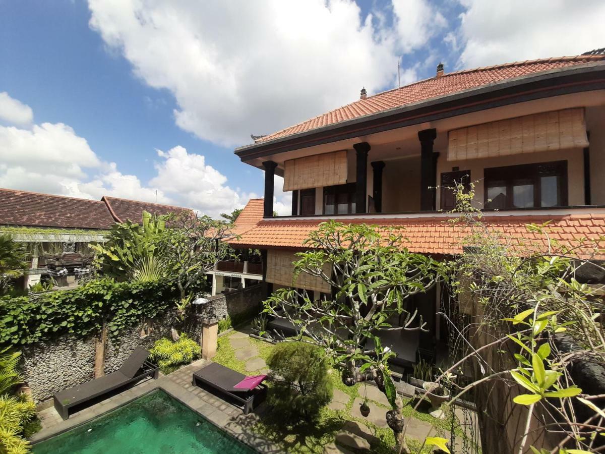 Wisma tamu Wira