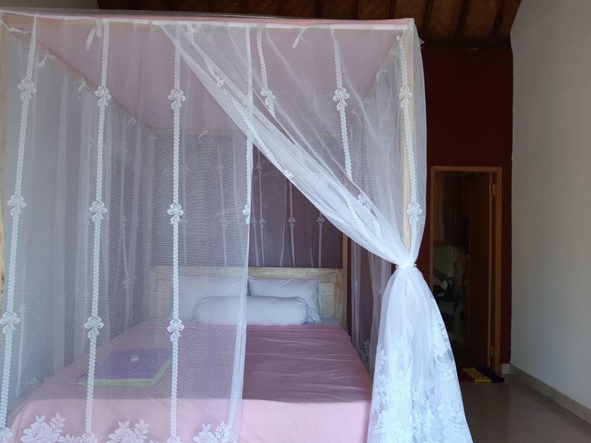 Friend House & Surf Airsatang