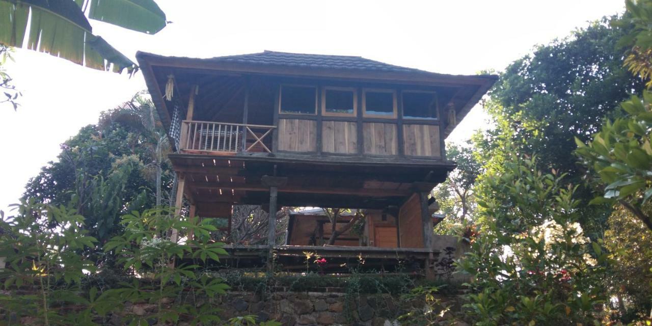 Esa Di Kubu * Singaraja (Bali)