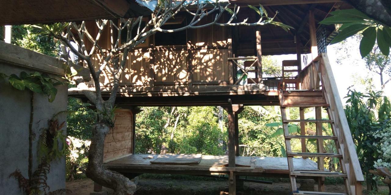 Esa Di Kubu * Singaraja (Bali)