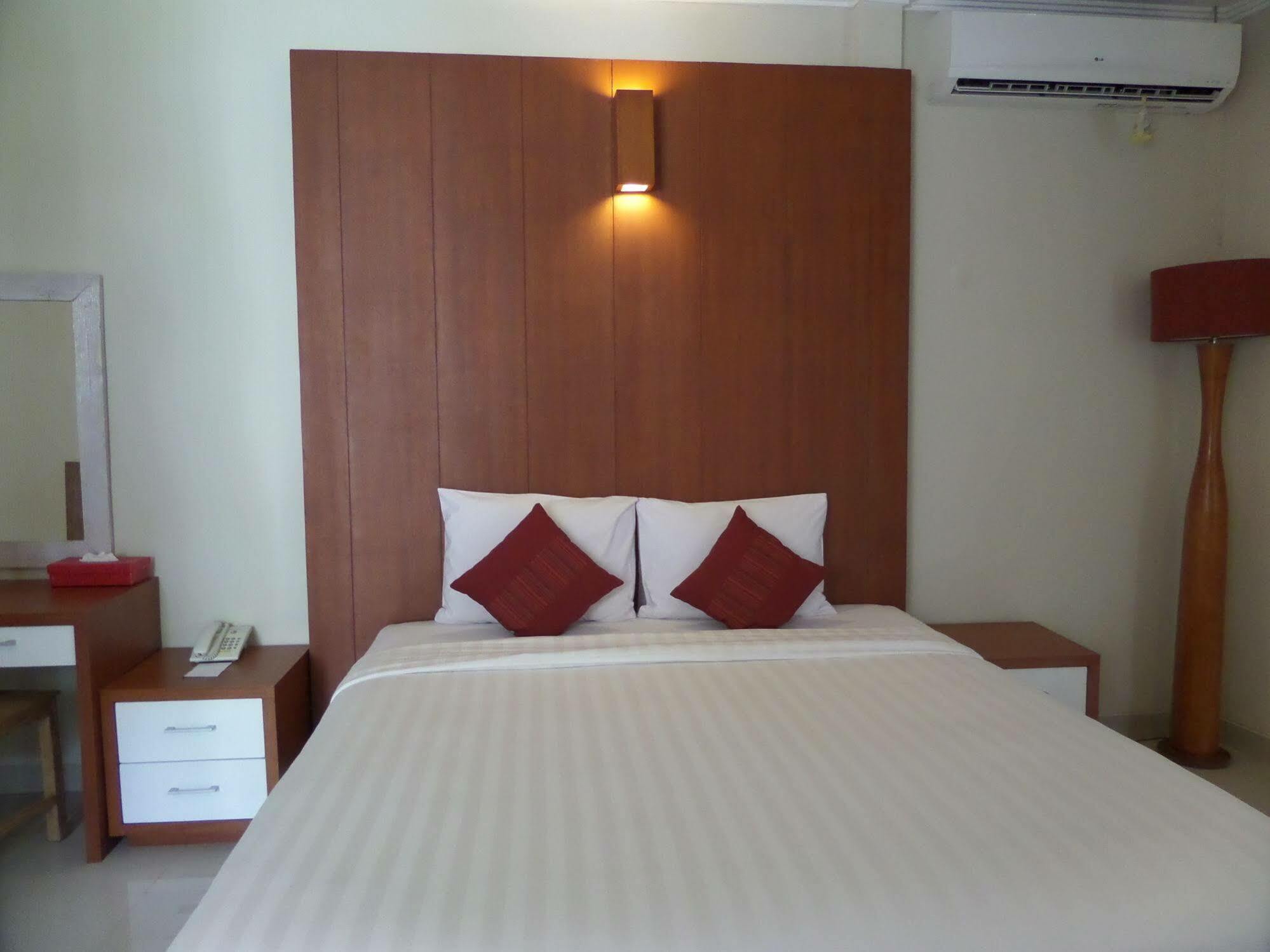 Svarna Hotel 3*