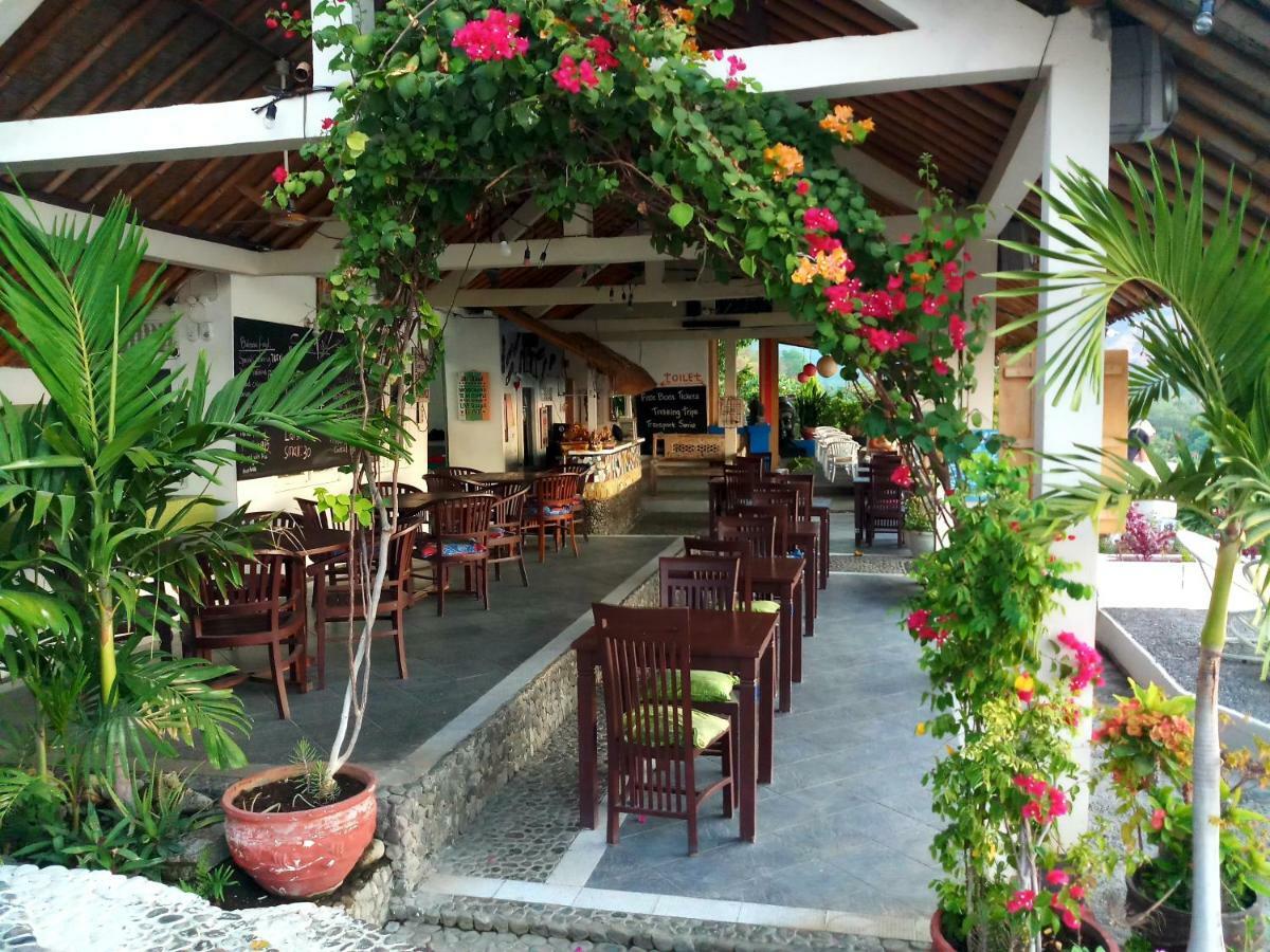 Waenis Sunset View And Restaurant, Amed, Bali *