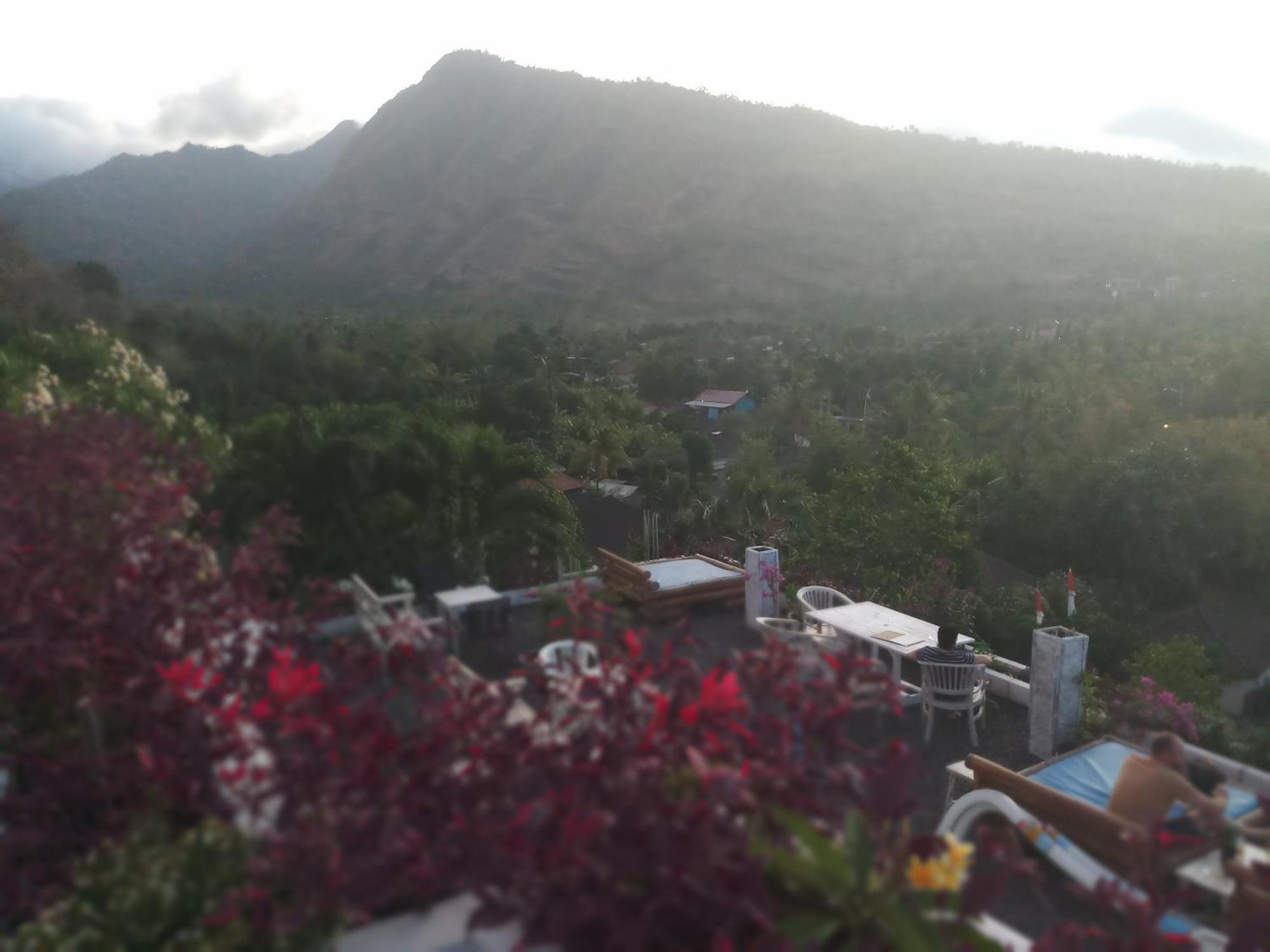 Waenis Sunset View And Restaurant, Amed, Bali Guest house