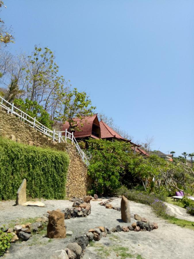 Stairway To Heaven And Restaurant Amed (Bali)