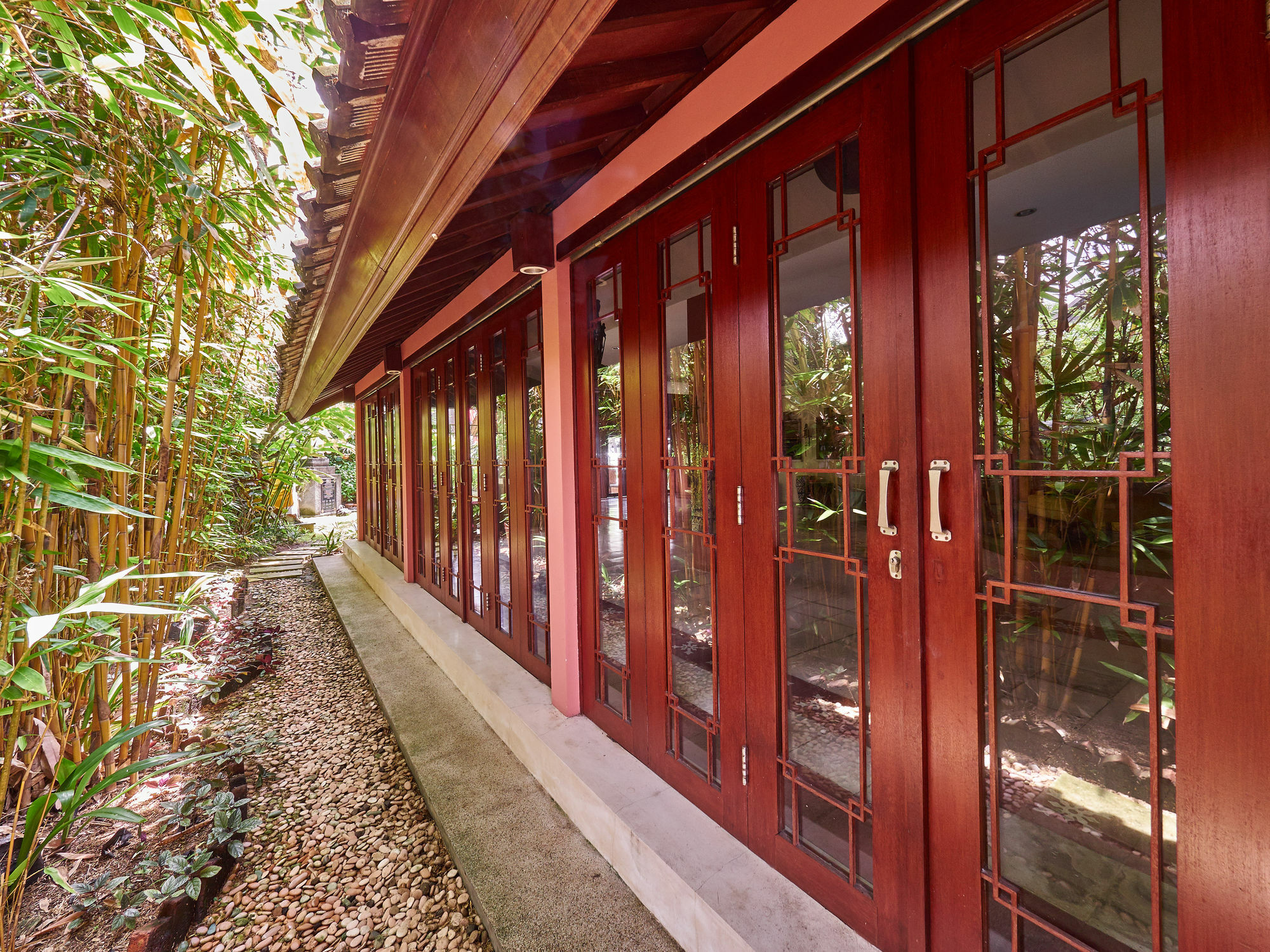 Al-isha Dharamshala Hotel Kuta (Bali)