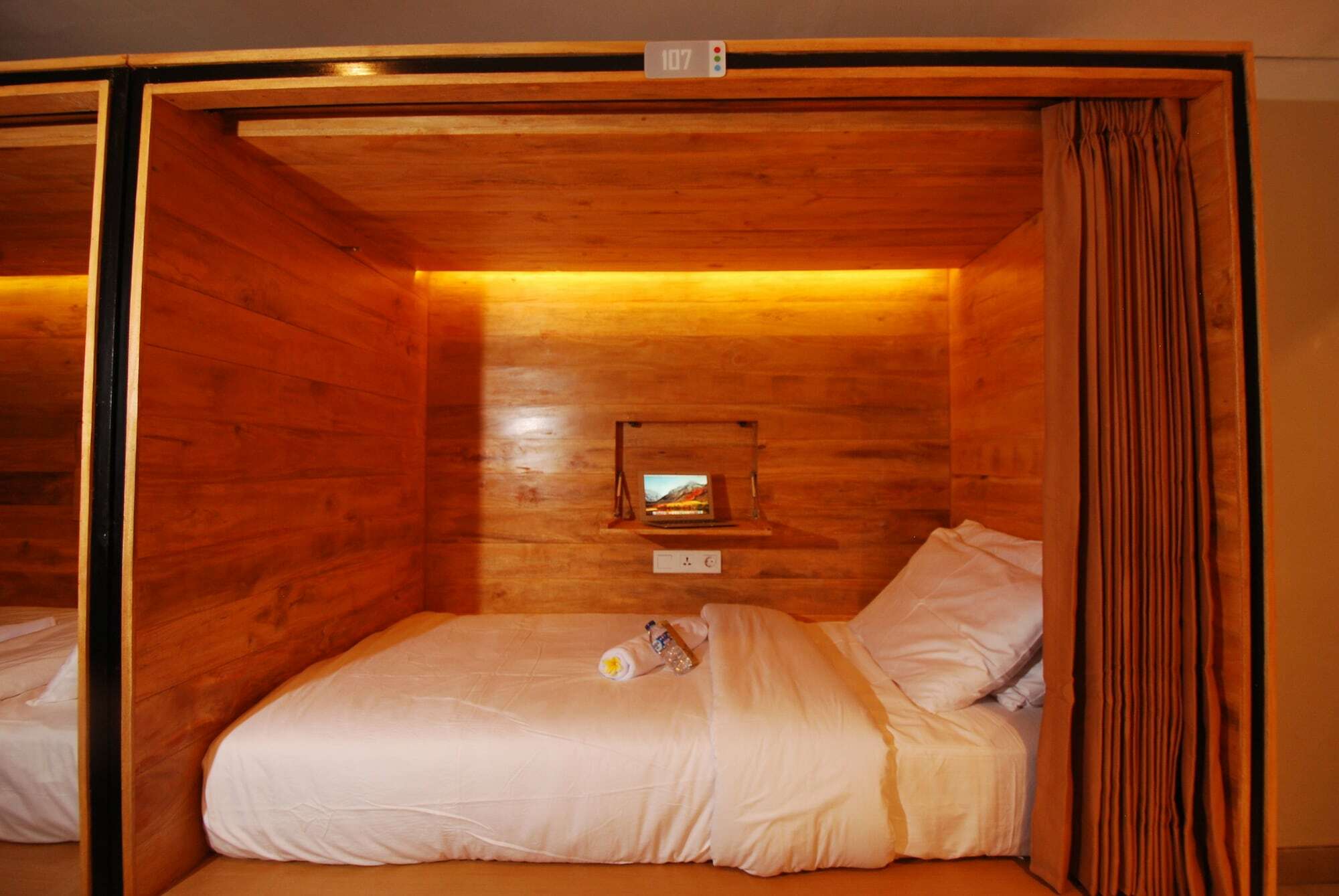 Hostel Dbeds Kuta *