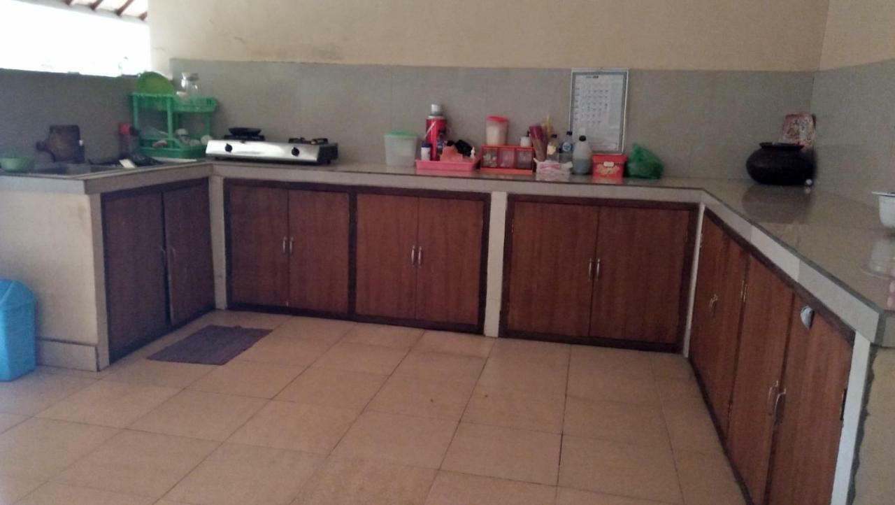 Memes House Backpacker Tempat Tidur & Sarapan