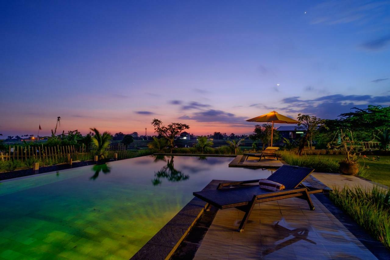 Wooden Paradise Tempat Tidur & Sarapan