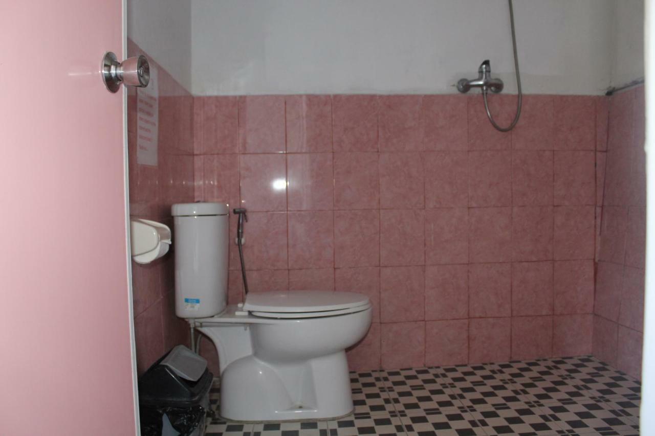 Homestay One And Warung Munduk (Bali)