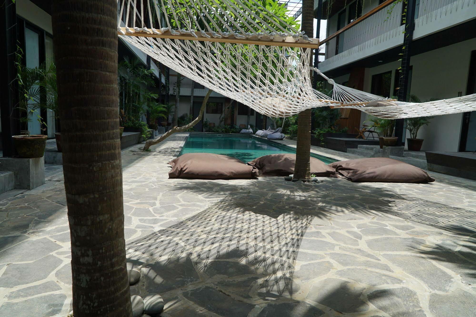 Outpost Penestanan Hotel
