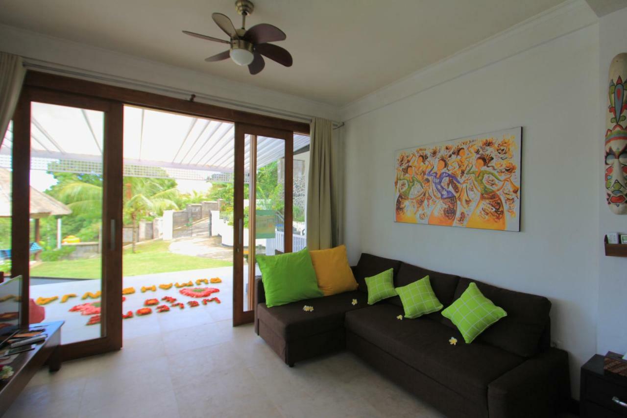 Villa Rinisha Rumah Senja Temukus Lovina (Bali)