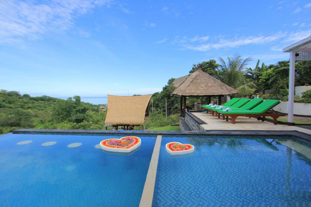 Villa Rinisha Rumah Senja Temukus