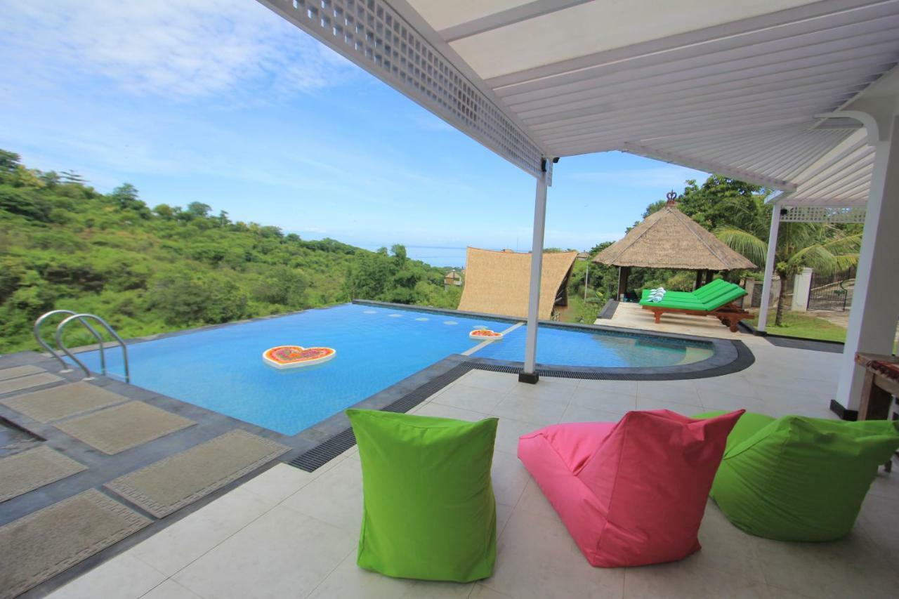 Rinisha Rumah Senja Temukus Villa *