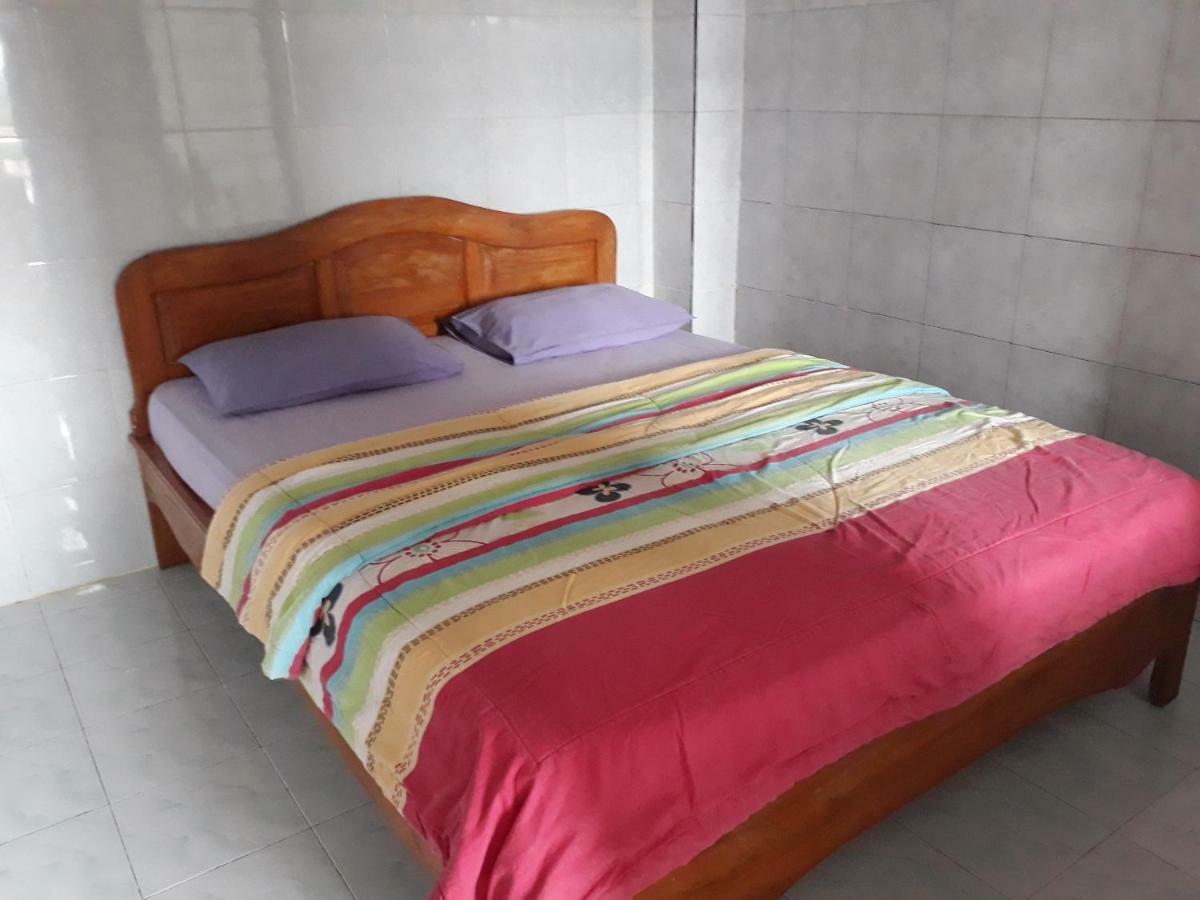 One And Warung Homestay *