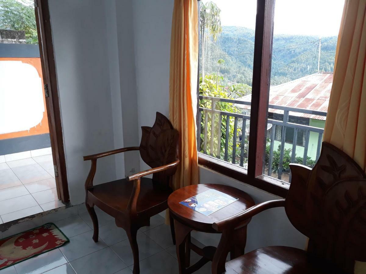 One And Warung Homestay *