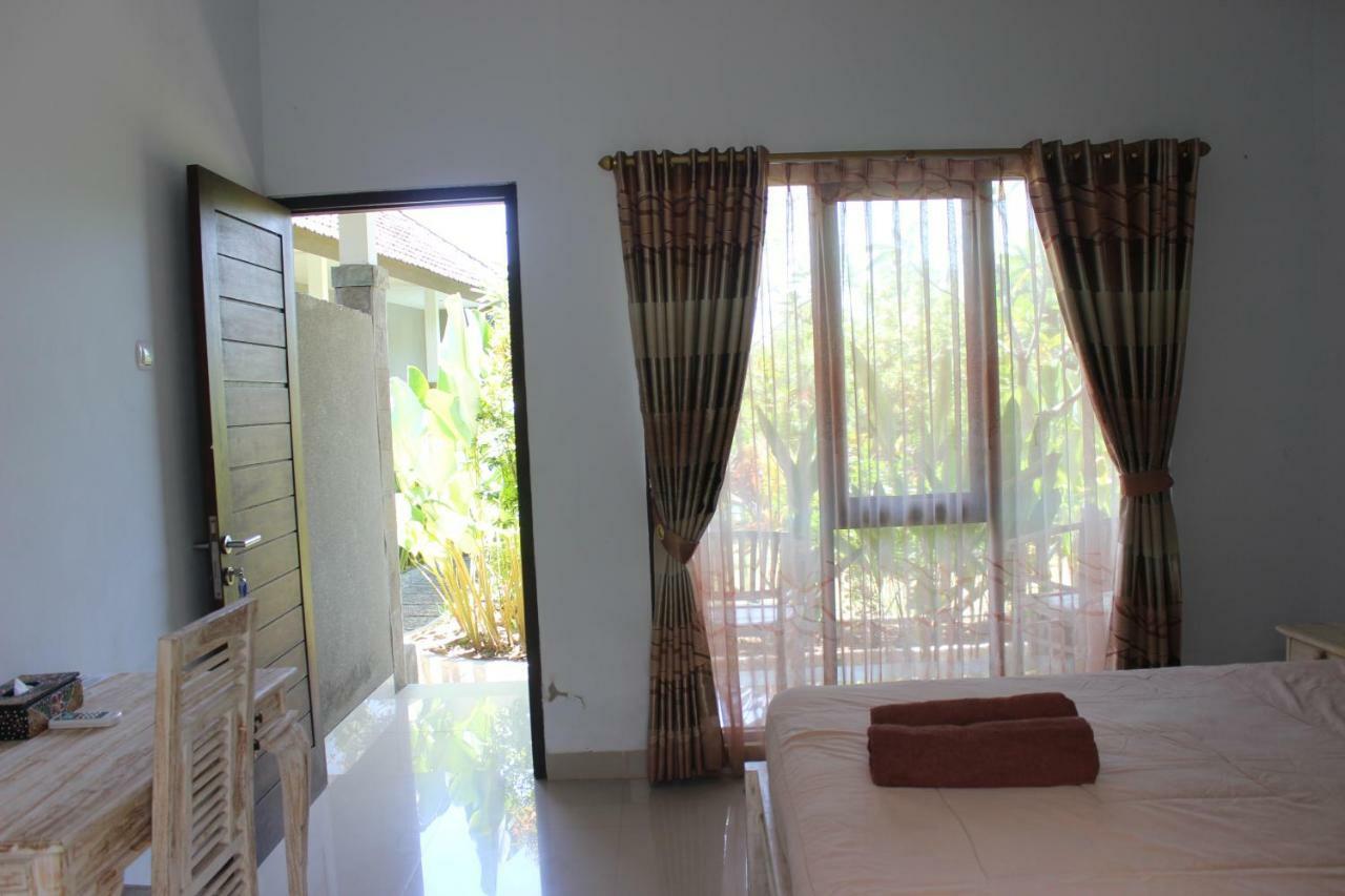 Paranyogan 2* Uluwatu (Bali)