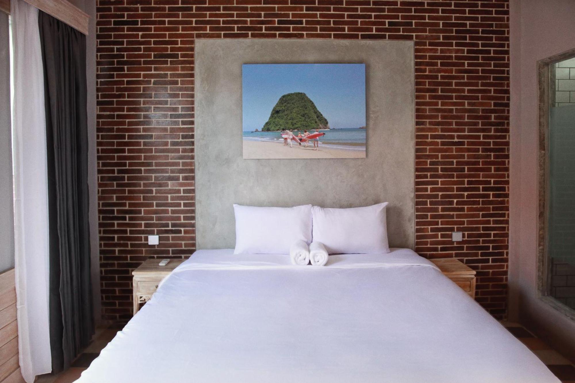 Mojosurf Camp Hostel *