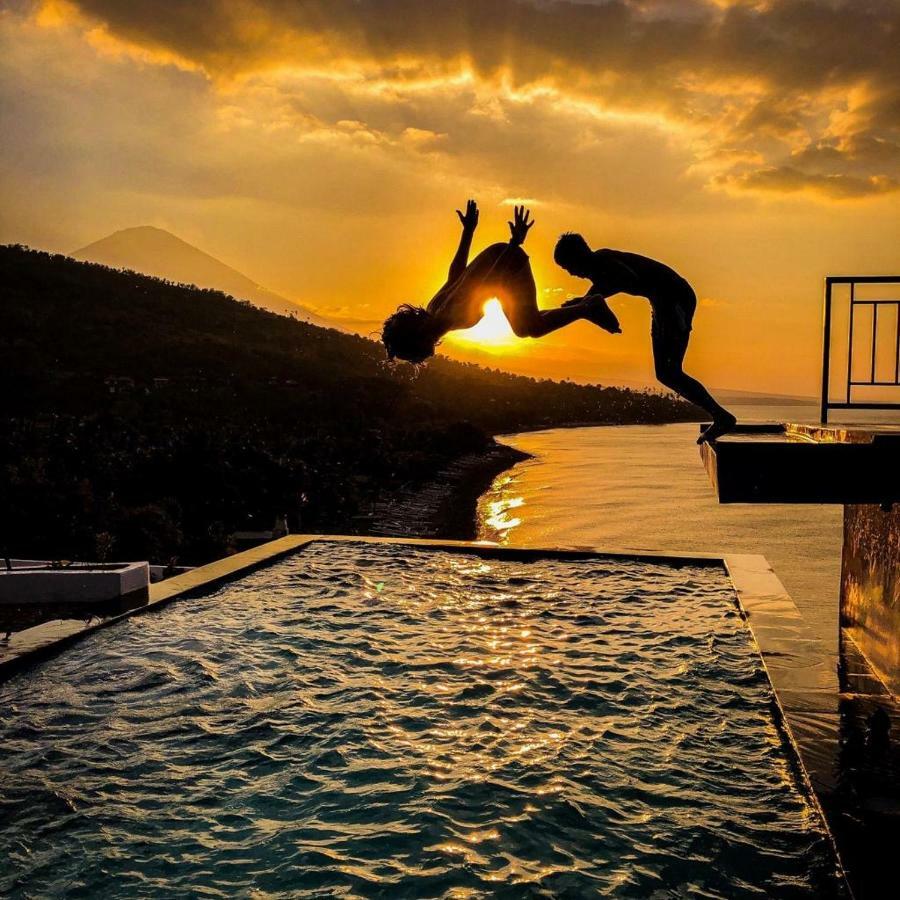 Waenis Sunset View And Restaurant, Amed, Bali *