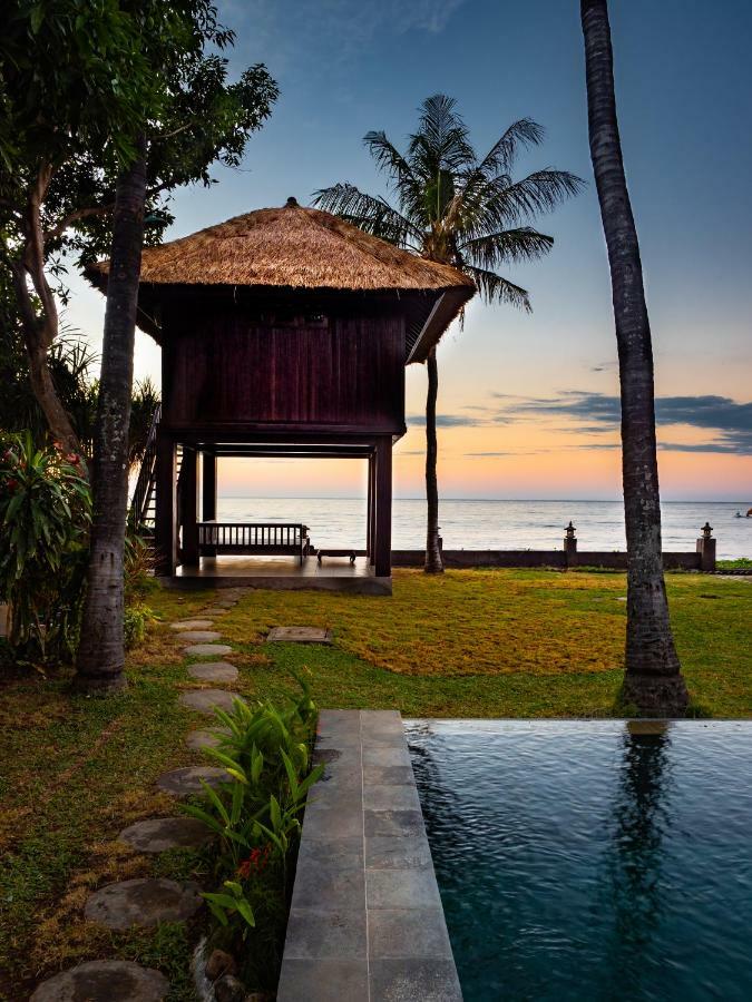 Cantik Villa Lovina (Bali)