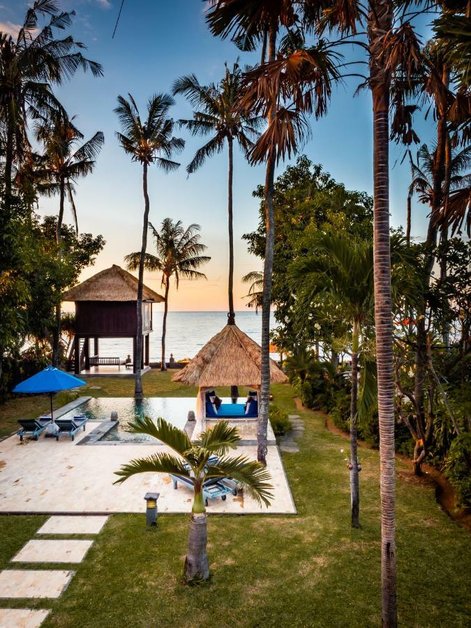 Cantik Lovina (Bali)