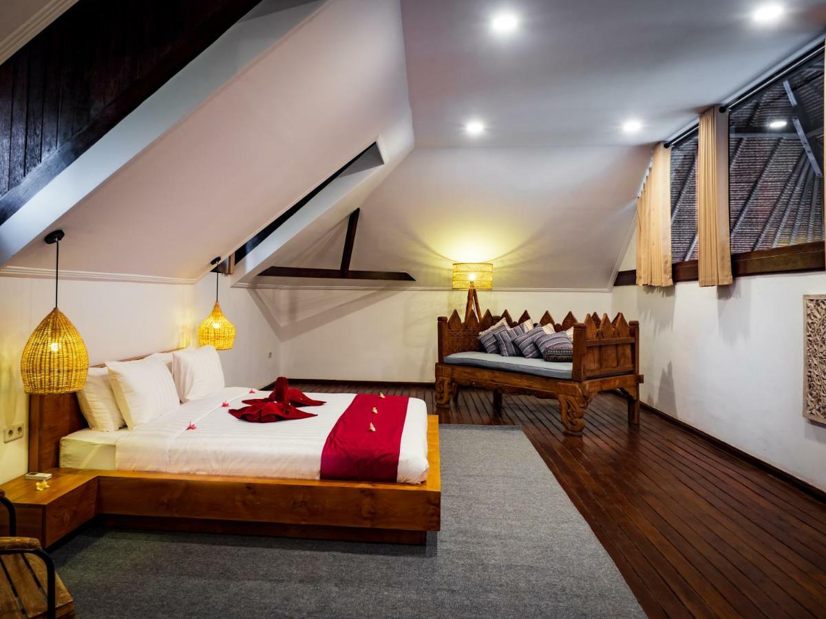 Cantik Villa *