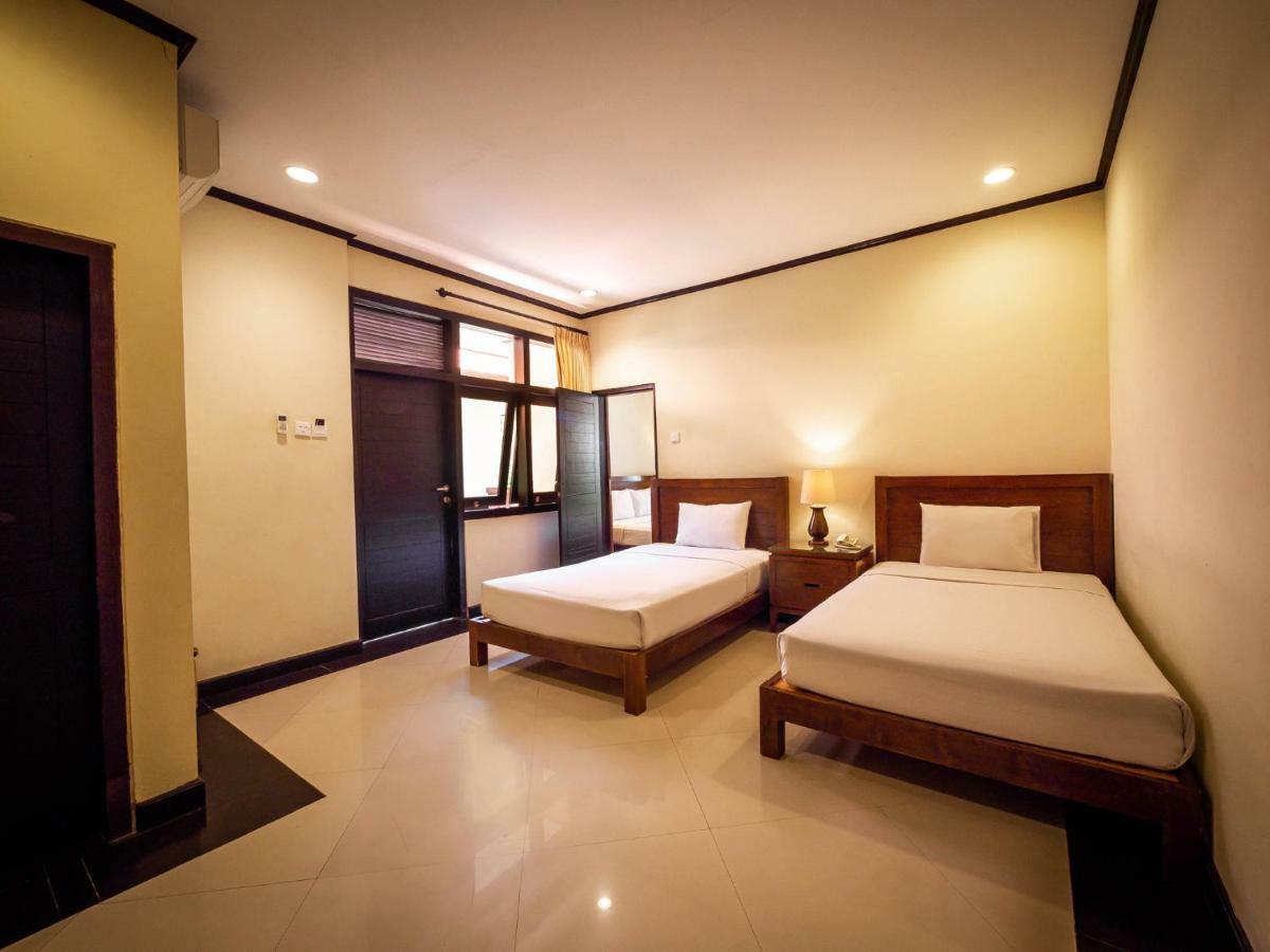Yulia Kuta Hotel 3*
