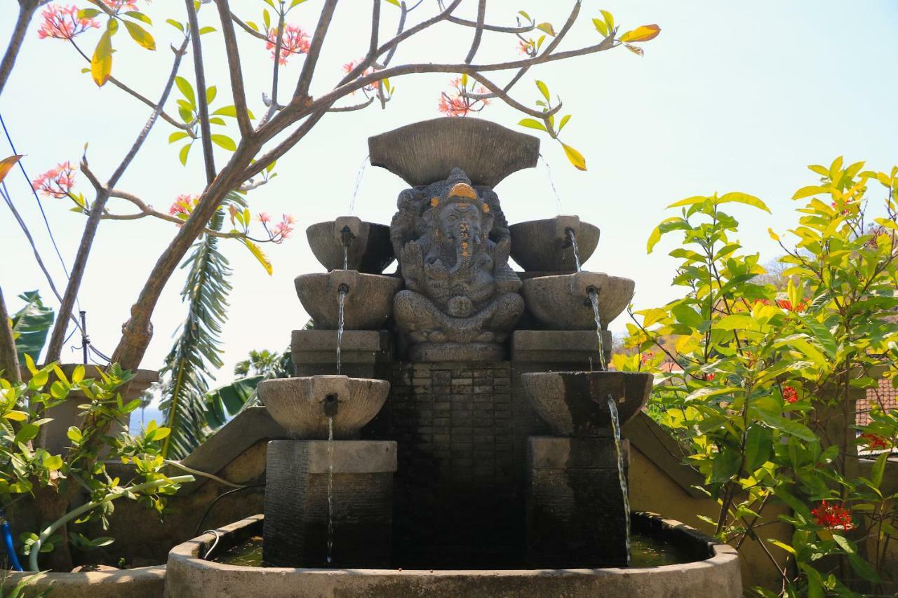 Bed & Breakfast Rumah Wayans Lipah 2*