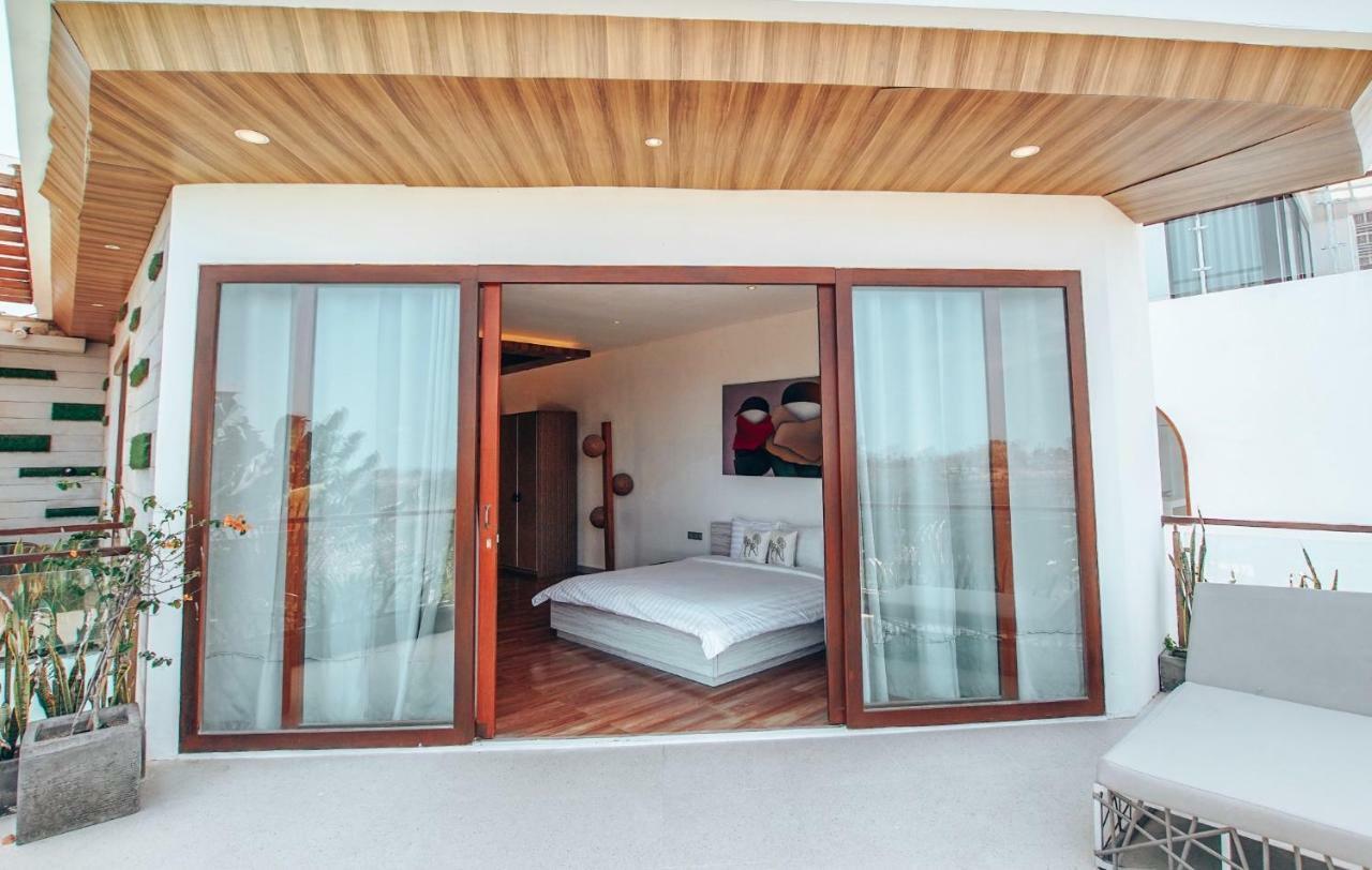 Nazeki Villa