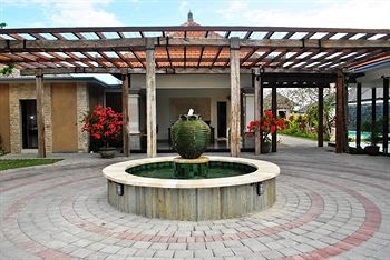 Aldeoz Grand Kancana Hotel 4*